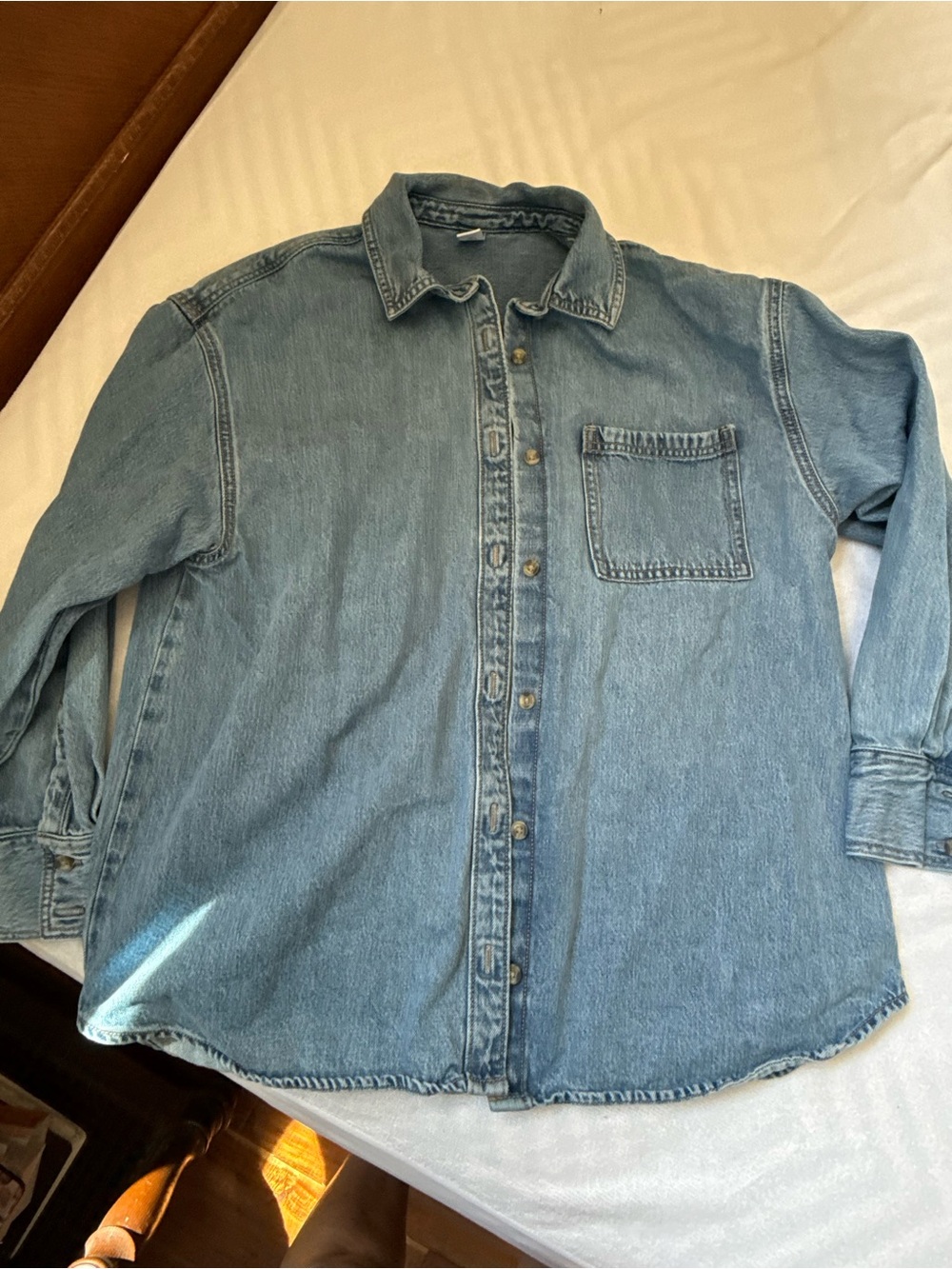 Old Navy denim boyfriend button down - light wash